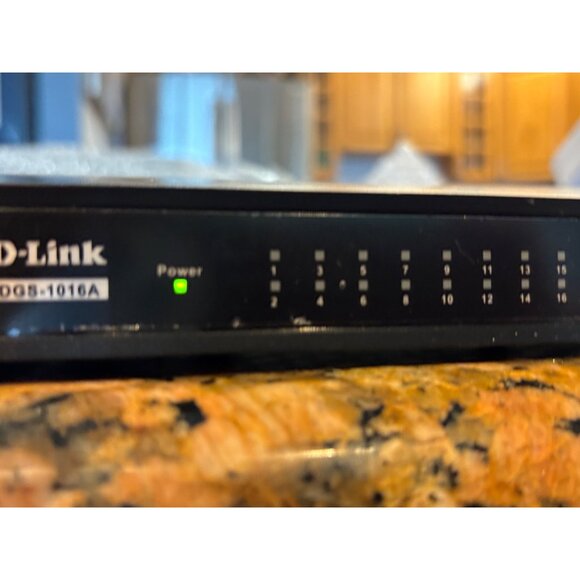 D-Link 16-Port Gigabit Ethernet Switch DGS-1016A Black - Picture 2 of 4